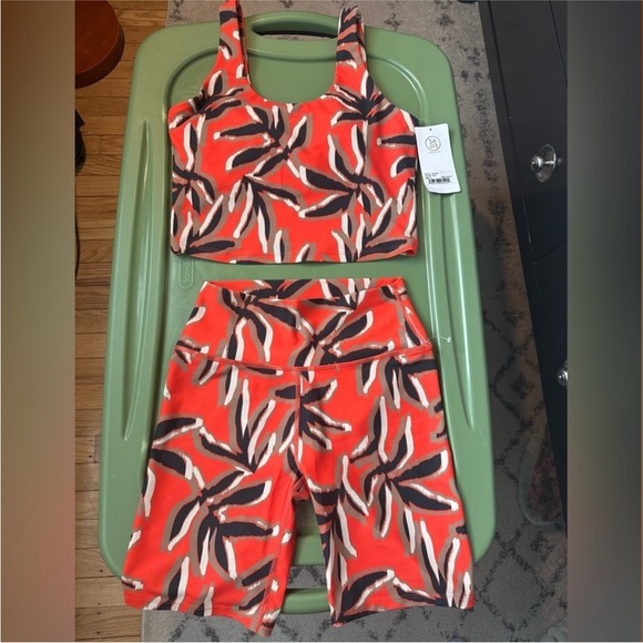 NWT Sage Collective 2 piece biker short set, Size small - Picture 2 of 10